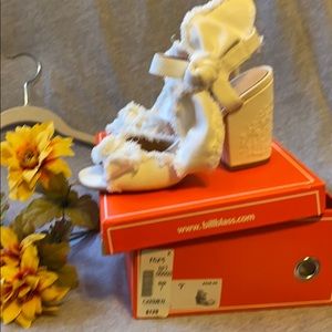 Bill Blass Sandals new